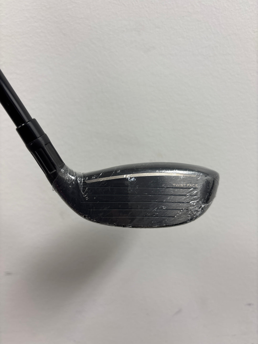 DEMO TaylorMade Stealth 2 Rescue - Left Hand- 22°- Ventus 60g Reg