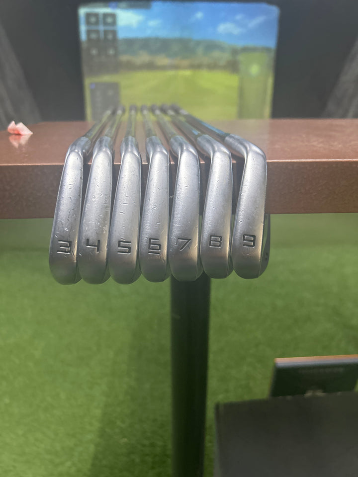 Demo TaylorMade P7MB Iron Set with Steel Shafts- 3-9